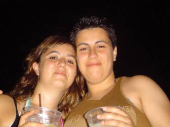 20060209022533-rosi-neni.jpg