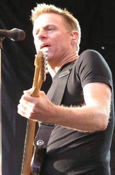 bryan_adams_149734a.jpg